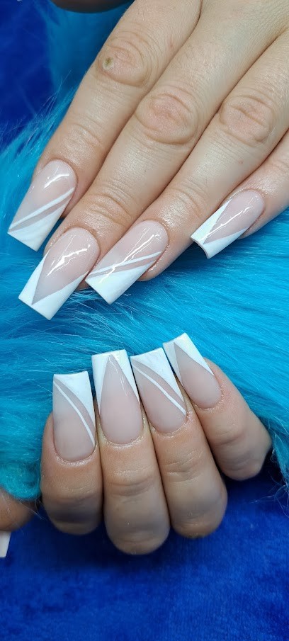 Jessica's Nails, Institut de Beauté à Suresnes