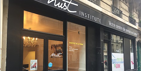 Sandrine Framezelle Esthéticienne Facialiste Chez MUST INSTITUTE, Institut de Beauté à Paris 06