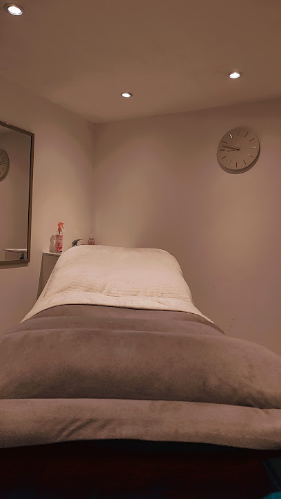 Nora Beauty, Institut De Beauté à la Rochefoucauld-en-Angoumois