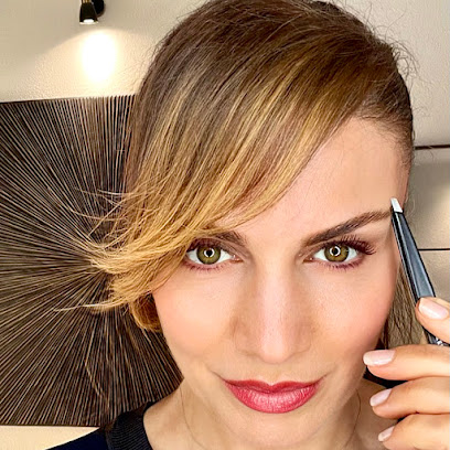Brow Expert À Aix-En-Provence – Cigdem Cansizoglu, Institut De Beauté à Aix-en-Provence