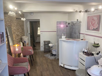 Magali Esthétique, Institut de Beauté à Saint-Étienne-les-Orgues