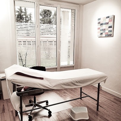Cabinet de luxopuncture et de reflexologie plantaire Géraldine Asselin, Institut de Beauté à Annecy-le-Vieux