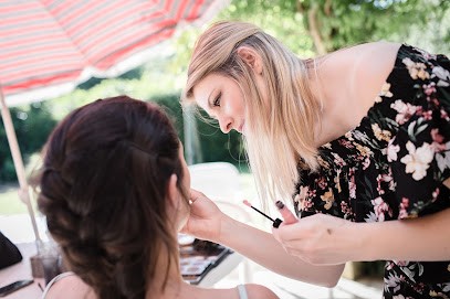 Natacha Puech, Esthéticienne à Pont-du-Château