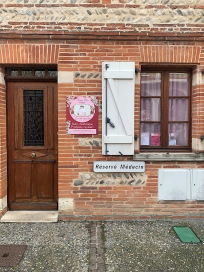 Forever Chic Esthetic', Esthéticienne à Longages