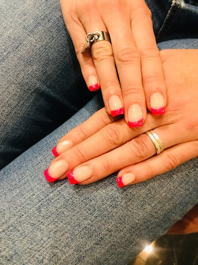 C Bien Fée By Ingrid Ongles Et Blanchiment Dentaire, Institut de Beauté à Pont-Saint-Esprit