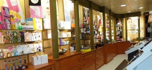 Espace Beauté Parfumerie, Institut de Beauté au Neubourg