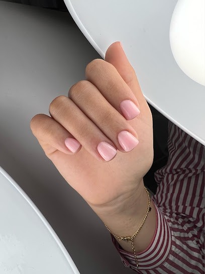 Mine Nails, Institut de Beauté à Solliès-Pont