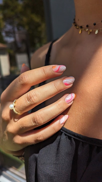 Moonail 22, Institut de Beauté à Rognonas