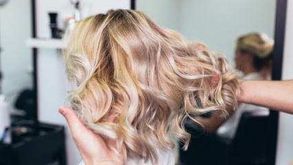 PIAT CAROLE-ANNE / BELLE D'AILLEURS, Esthéticienne à Chaumont