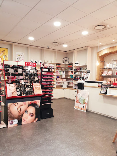 Un Rayon De Beauté Institut De Beauté à l' Arbresle