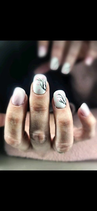 Gwen Nails - Prothésiste Ongulaire Institut De Beauté à Quéven
