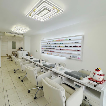 Leilei Beauté & Nail Courbevoie Institut De Beauté à Courbevoie