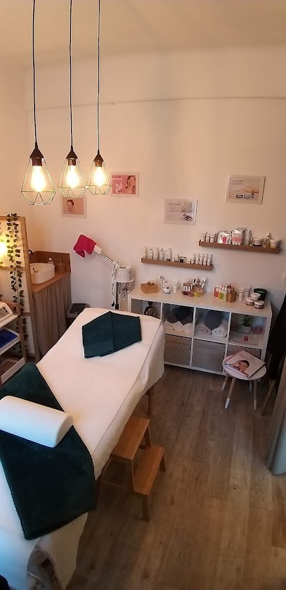 La Pause Beauté By Cécile, Institut de Beauté à Châteaurenard