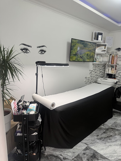 Maquillage Semi Permanent Cristinabrows, Institut De Beauté à Corbeil-Essonnes