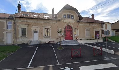 Apolline B. Esthétique, Esthéticienne à Eix