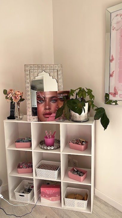 MBINAILS, Institut de Beauté à Sens