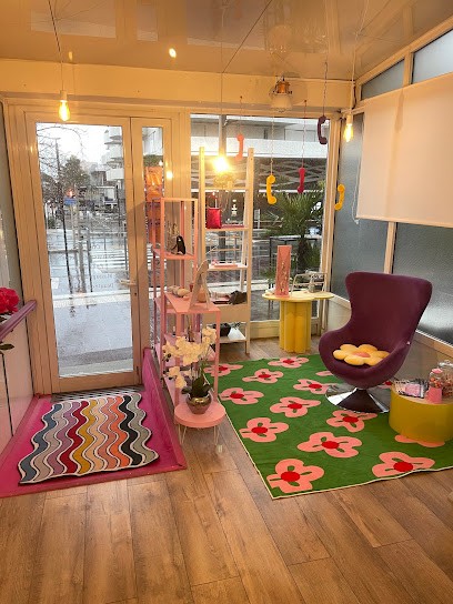 Studio Pop, Institut de Beauté à Mandelieu-la-Napoule