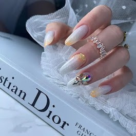 Mel's Nails, Institut de Beauté à Montargis