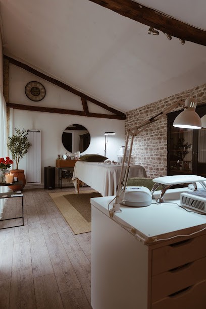 Laura Pires Studio Beauté, Institut de Beauté à Chantilly