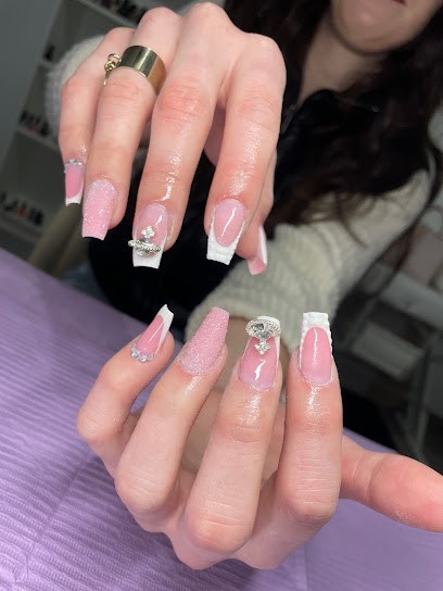 Beauté Ongles, Esthéticienne à Saint-Sulpice-la-Pointe