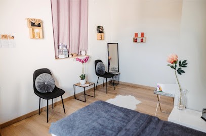 Esthéticienne Masseuse à domicile ( Femme et enfant mixte), Esthéticienne à Saint-Étienne-sur-Chalaronne
