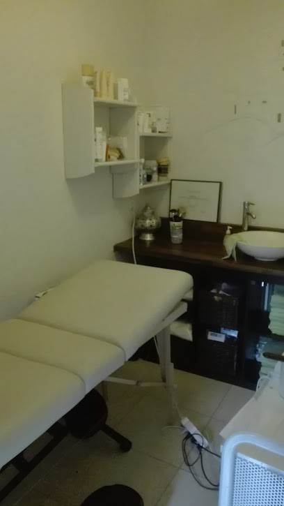 Aux Quatre Coins Du Monde, Institut de Beauté à Saint-Denis-de-Pile