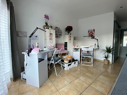 Douceur Nail's, Institut de Beauté à La Londe-les-Maures