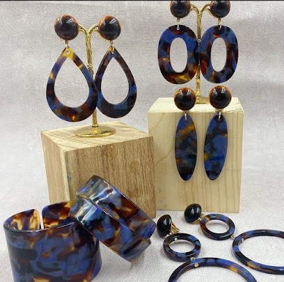 Institut Instant De Beaute Distributeur Agréé Thalado Cosmétiques Marins, Institut de Beauté à Roscoff