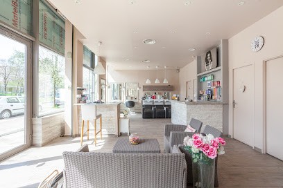 Wisdom Beauty Salon, Institut de Beauté à Vénissieux