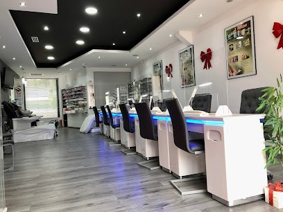 ONGLES ET CILS / Rendez-vous Sur  Onglesetcils.fr , Institut de Beauté à Décines-Charpieu