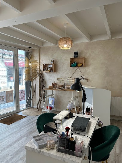 The Beauty Club By Angie, Institut de Beauté à Eysines