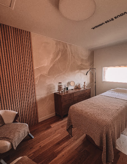 Unique Studio, Institut De Beauté à Saint-Pierre-en-Faucigny