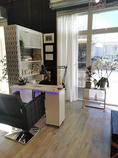 L'onglerie De Julie, Institut de Beauté à L'Isle-sur-la-Sorgue