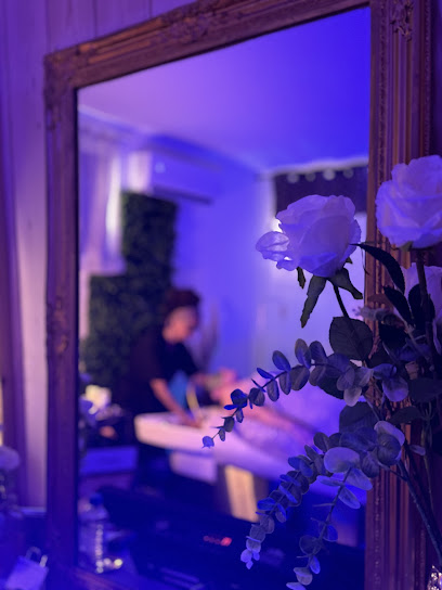 Nadia Khirouni - Salon Privé : Head Spa Et Bien-Être, Institut De Beauté à Prunelli-di-Fiumorbo