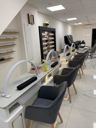 Fan'nails (Salon Manicure Et Pédicure Pertuis) Institut De Beauté à Pertuis