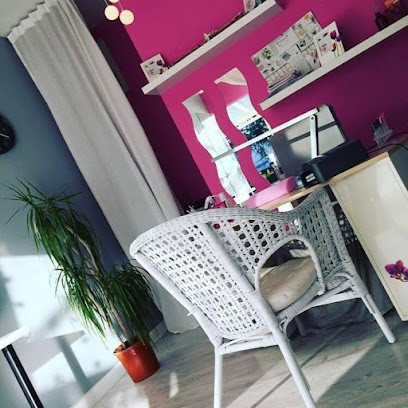 Naïs Onglerie, Institut de Beauté à Montayral