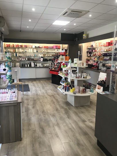 Parfumerie Charme, Institut de Beauté à Saint-Affrique