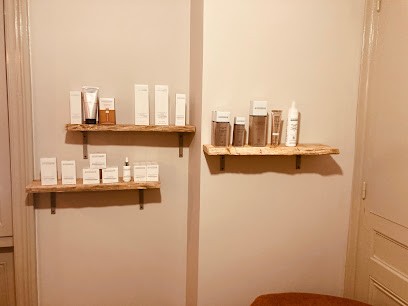 Elodie M.Studio Renata Franca - Massage - Silhouette - Diasculpt - Soins Corps Et Visage, Institut de Beauté à Collonges-au-Mont-d'Or