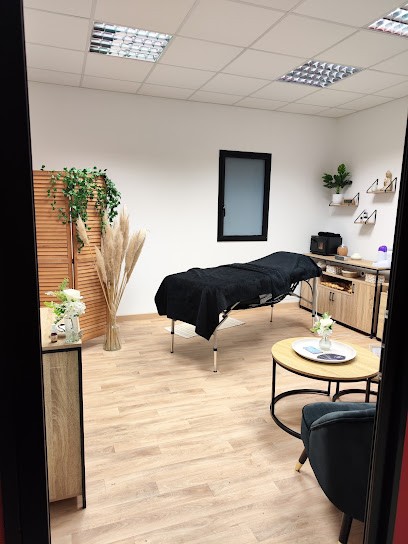 Un Instant Pour Soi 35 - Masseuse, Facialiste Et Esthéticienne Bien-être, Institut de Beauté à Combourg
