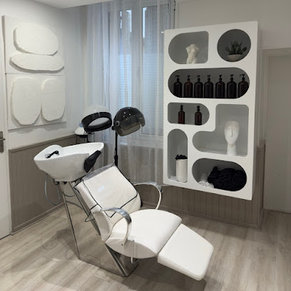 Zeina Studio, Institut De Beauté à Reims