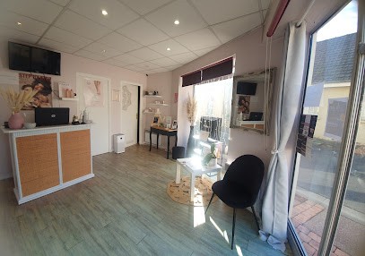 À L'instant Beauté, Institut de Beauté à Démouville