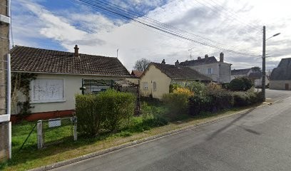 Mademoiselle R, Esthéticienne à Chitenay