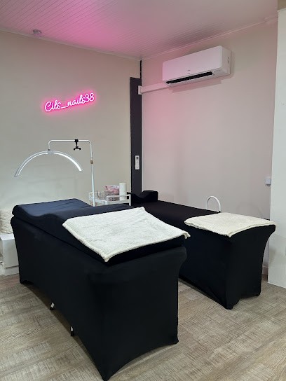 cils_nails38, Esthéticienne à Voiron