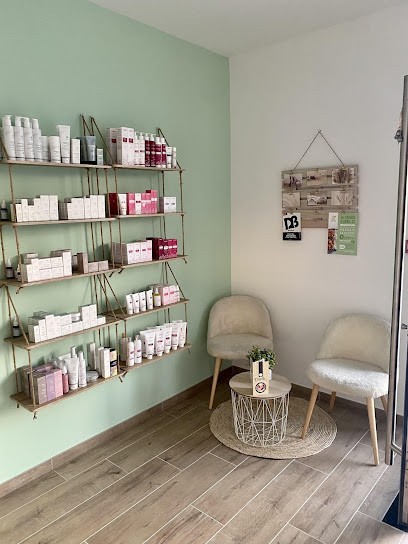 Camélia Institut De Beauté, Institut de Beauté à Treize-Septiers