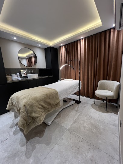 DERMA ESTHETIQUE SPA, Institut de Beauté à Mougins