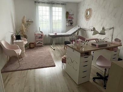 Onglerie Cosa, Institut de Beauté à Chemillé-en-Anjou