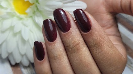 NICOLE DOM ONGLES - Prothésiste Ongulaire à Domicile 91, Institut de Beauté à Égly