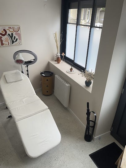 Cire&Cie institut d’esthétique, Institut de Beauté à Lézinnes