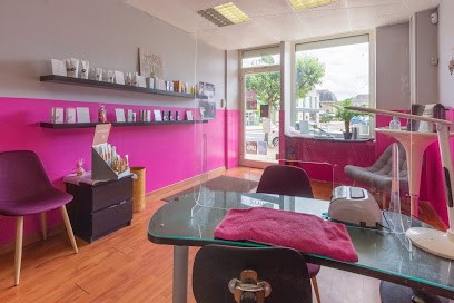 Destination Beauté, Institut de Beauté à Guérigny