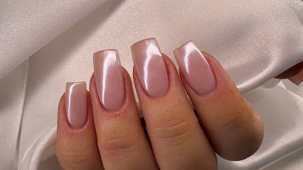 Louuxnails, Esthéticienne à Perpignan